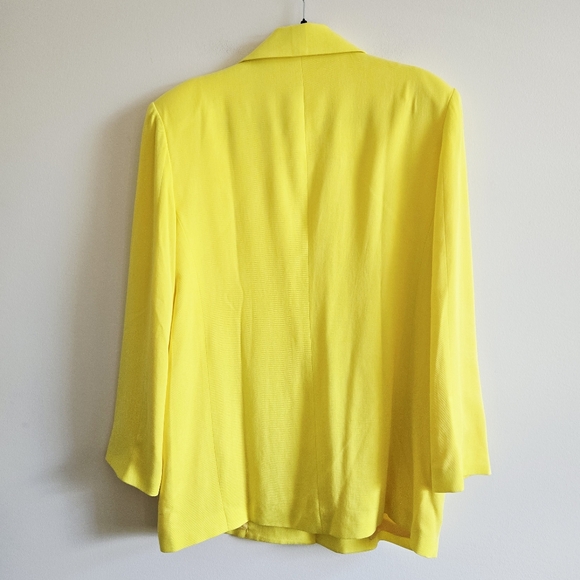 CHRLDR I NWT M Bright Yellow Janet Ovwrsized Lyocell Blazer - Picture 4 of 9